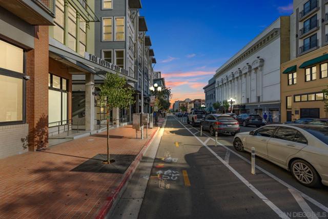 777 6Th Ave, San Diego CA: https://media.crmls.org/mediaz/e2e3da18-71ea-43c3-ac2e-afde2e6f6664.jpg