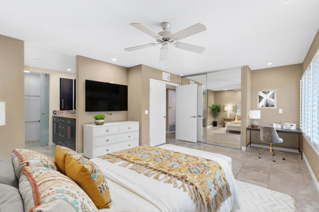 72806 Fleetwood Circle, Palm Desert CA: https://media.crmls.org/mediaz/e2e42e84-8cec-44ea-abb0-c1930e7b6098.jpg