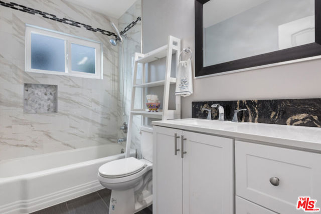 103 N Hayworth Avenue, Los Angeles CA: https://media.crmls.org/mediaz/e2e64d10-bf93-46b9-9250-1089d400f422.jpg