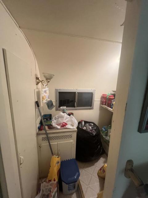 17160 Wilson Way, Royal Oaks CA: https://media.crmls.org/mediaz/e2e6c49a-ea33-44c1-b48f-bf7ec573c56e.jpg