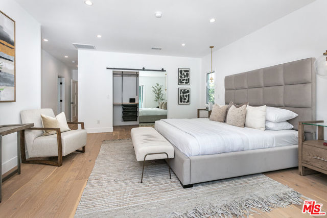 732 N Cherokee Avenue, Los Angeles CA: https://media.crmls.org/mediaz/e2e8824b-0b81-4d5c-b154-f38297c7ff82.jpg