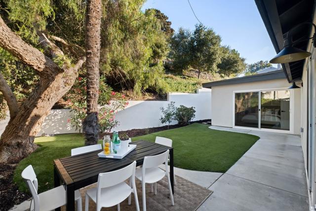 6737 Lipmann St, San Diego CA: https://media.crmls.org/mediaz/e2e92130-b925-4cbd-a471-f6ada106506a.jpg
