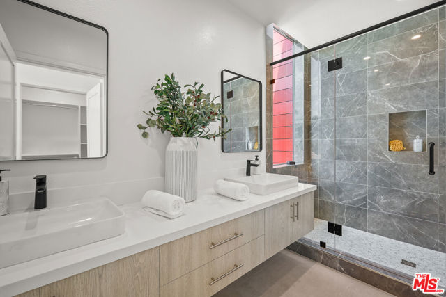 1200 N Orange, West Hollywood CA: https://media.crmls.org/mediaz/e2e9f1d7-9efe-4708-98c4-a8c18da72b8c.jpg