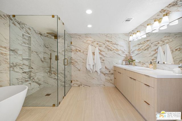 6 Joya Drive, Palm Desert CA: https://media.crmls.org/mediaz/e2ea222e-0502-4653-a570-c51a140dc2f0.jpg