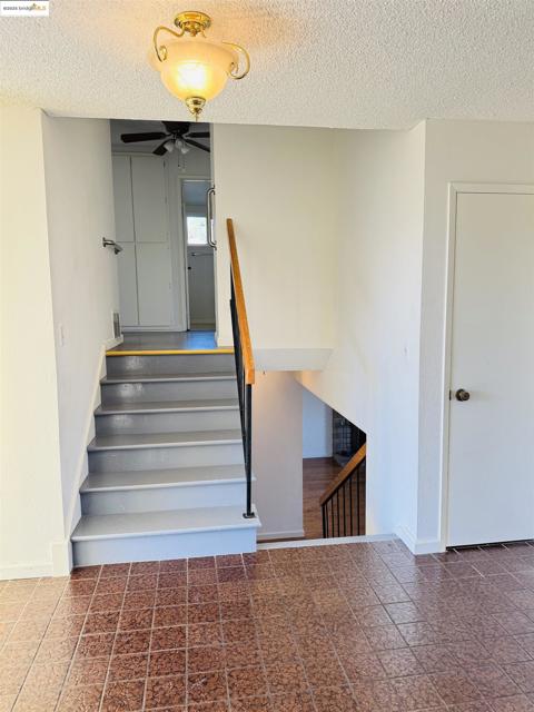 27 Barkley Court, Vallejo CA: https://media.crmls.org/mediaz/e2ea65aa-fa50-466c-995e-9da584062b8d.jpg