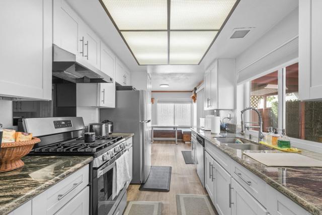 Detail Gallery Image 7 of 30 For 7425 Alsacia St, San Diego,  CA 92139 - 3 Beds | 2 Baths