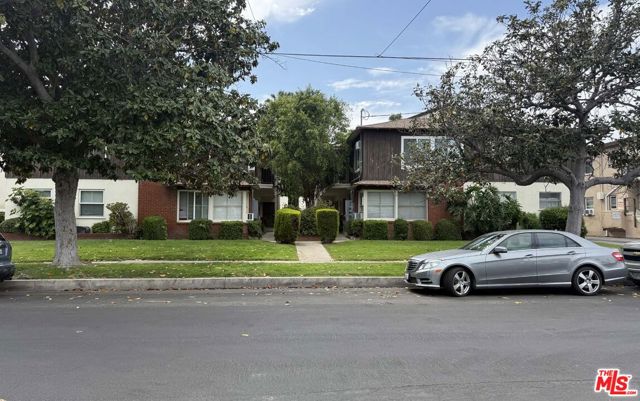 5319 Vantage Avenue photo 2