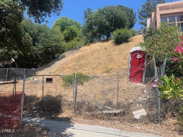 3120 N Verdugo Road, Glendale CA: https://media.crmls.org/mediaz/e2eb5c13-084f-49ed-8e00-a5eac17ba2a0.jpg