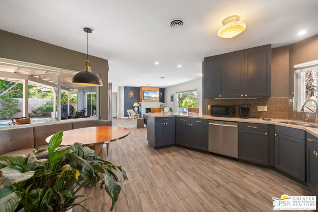 1420 E San Jacinto Way, Palm Springs, CA 92262