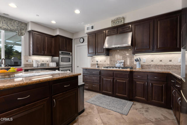 Image 13 of 60 For 10931 Shadow Hills Avenue