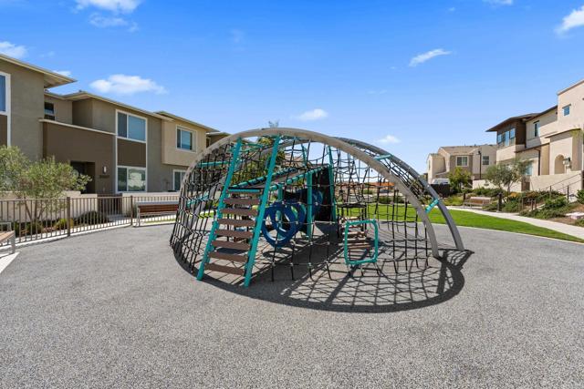 Detail Gallery Image 46 of 48 For 2119 Bluestone Circle, Chula Vista,  CA 91913 - 4 Beds | 2/1 Baths