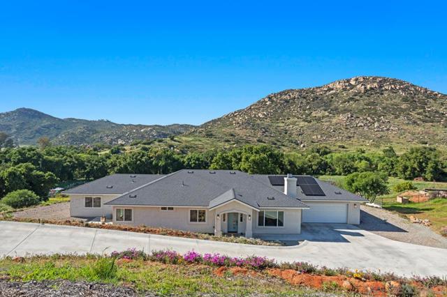 22916 Tombill Rd, Ramona CA: https://media.crmls.org/mediaz/e2ed0a73-0d40-4daa-9259-3a5fcdb6c235.jpg