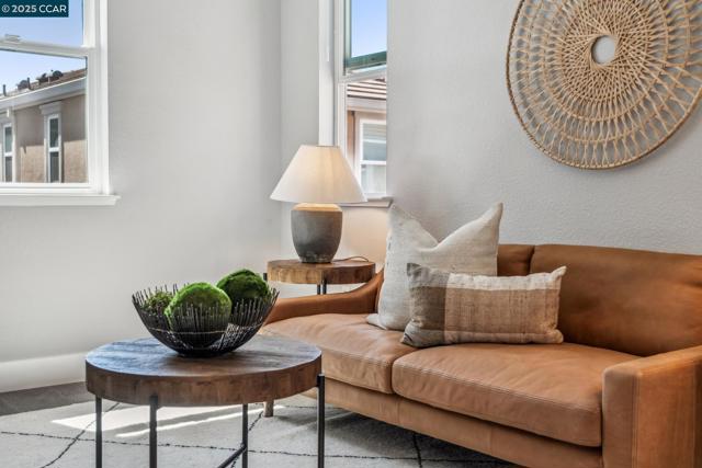 510 Ashton Way, Pleasant Hill CA: https://media.crmls.org/mediaz/e2edcf2f-ac1d-4b92-81ae-026344a1e89b.jpg