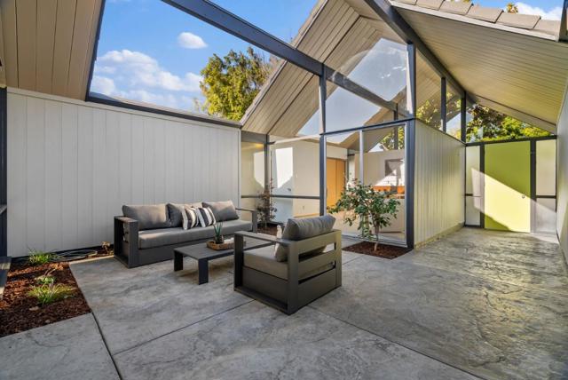 1339 Lennox Way, Sunnyvale CA: https://media.crmls.org/mediaz/e2ee079b-354b-4bd8-9b5a-3be0dfab7aa3.jpg