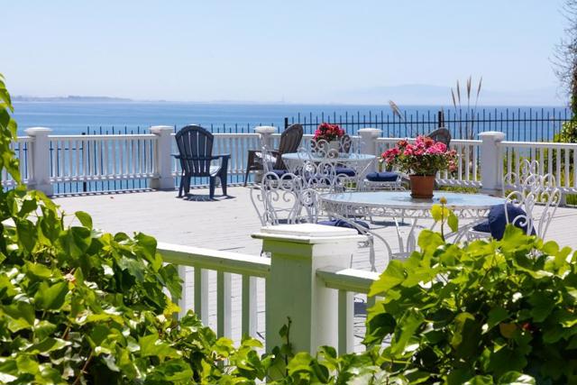620 El Salto Drive, Capitola CA: https://media.crmls.org/mediaz/e2ee6035-6bcc-4db0-ada3-4d9afaaceae1.jpg