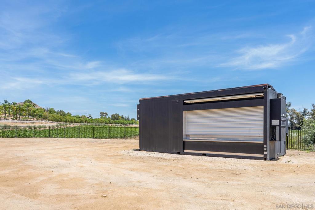 MLS #250033291SD image #36