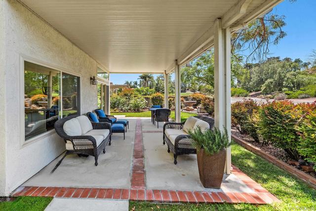 15462 Avenida Rorras, San Diego CA: https://media.crmls.org/mediaz/e2eefbab-9c02-4180-af61-ed6200cd74cc.jpg