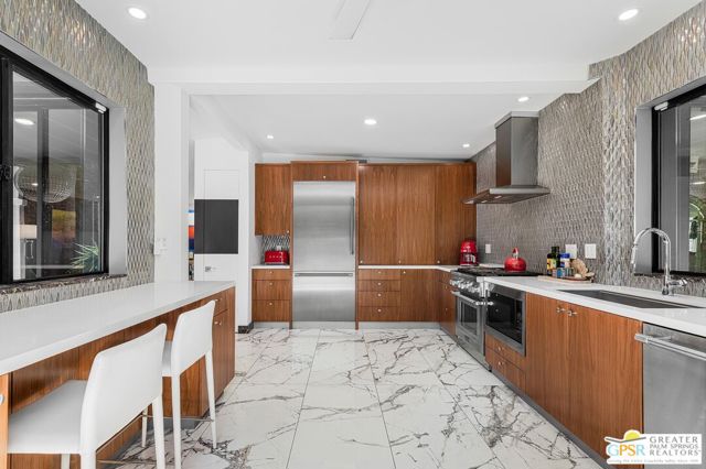 153 W El Camino Way, Palm Springs, CA 92264