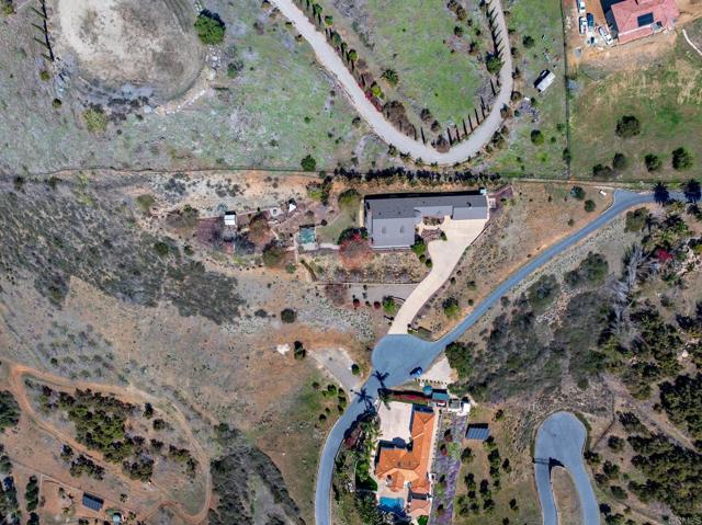30419 Canyon Estates Road, Vista CA: https://media.crmls.org/mediaz/e2effb81-02d9-4ba6-9cc6-3255717233e8.jpg