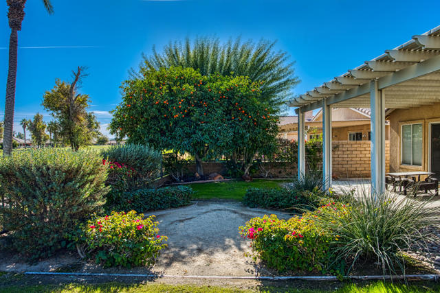 Image 27 of 43 For 49530 Lincoln Drive