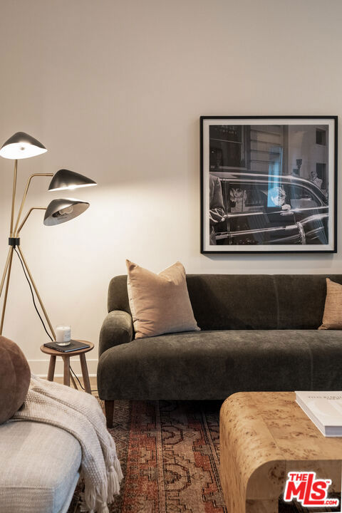 2210 Tom Mix Road, Los Angeles CA: https://media.crmls.org/mediaz/e2f16187-212a-4381-b388-6277d5c75d0d.jpg