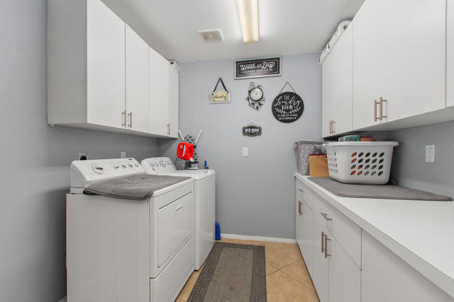 27250 Nortada Drive, Cathedral City CA: https://media.crmls.org/mediaz/e2f18a53-21dc-4595-9196-1a2370dd16bf.jpg