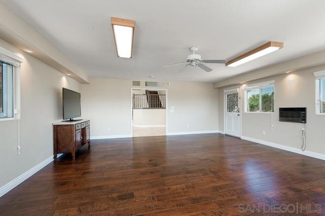 7820 Roan Rd, San Diego CA: https://media.crmls.org/mediaz/e2f2ef57-4ff4-43e9-9070-810346576548.jpg