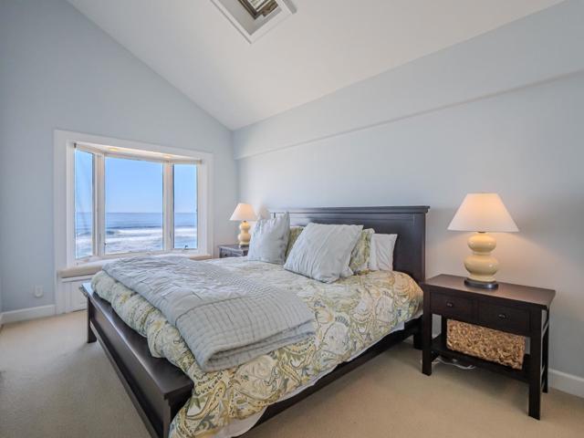 372 Oceanview Drive, La Selva Beach CA: https://media.crmls.org/mediaz/e2f30ba5-7b4f-4939-9a4e-621fe6fd82d6.jpg