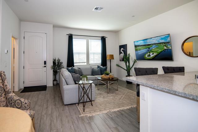 Detail Gallery Image 5 of 28 For 1291 Camino Carmelo #148,  Chula Vista,  CA 91913 - 3 Beds | 2/1 Baths