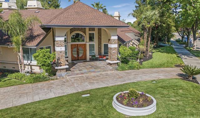 3693 Mohr Ave, Pleasanton CA: https://media.crmls.org/mediaz/e2f36035-8a34-4f01-a2fd-d38f953e8199.jpg