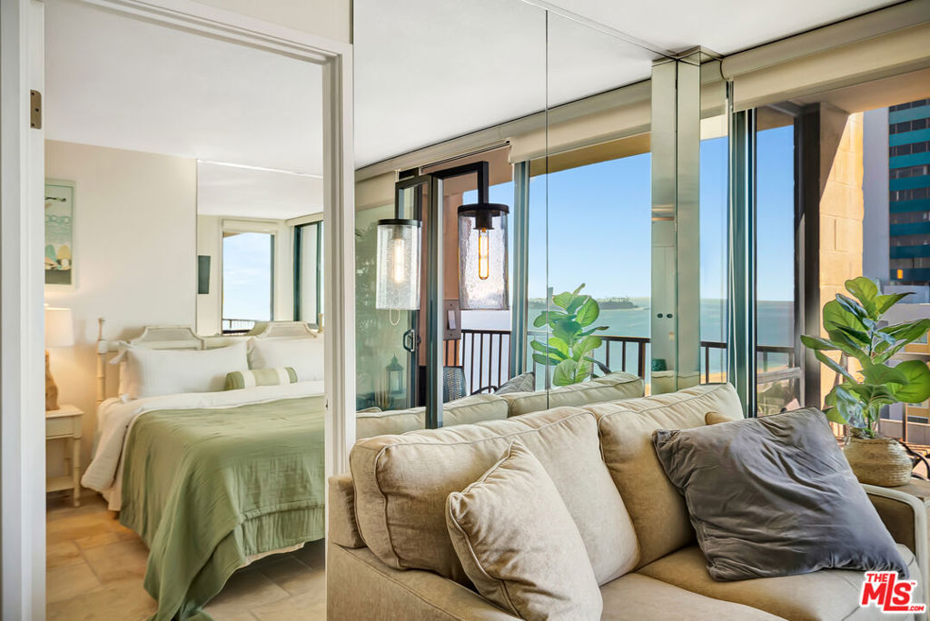 1750 E Ocean Boulevard #704