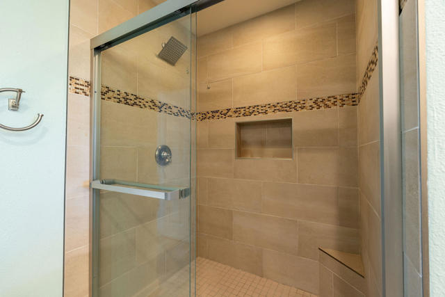 54396 Shoal Creek, La Quinta CA: https://media.crmls.org/mediaz/e2f5b80f-35fd-4daa-a0d1-f3c3b9c9ebba.jpg