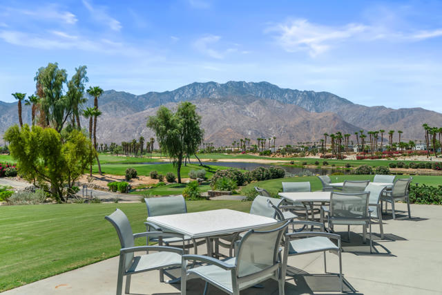 4315 Vantage Lane, Palm Springs CA: https://media.crmls.org/mediaz/e2f5e3a0-7ae5-4190-9fdb-5cf5f51ca947.jpg