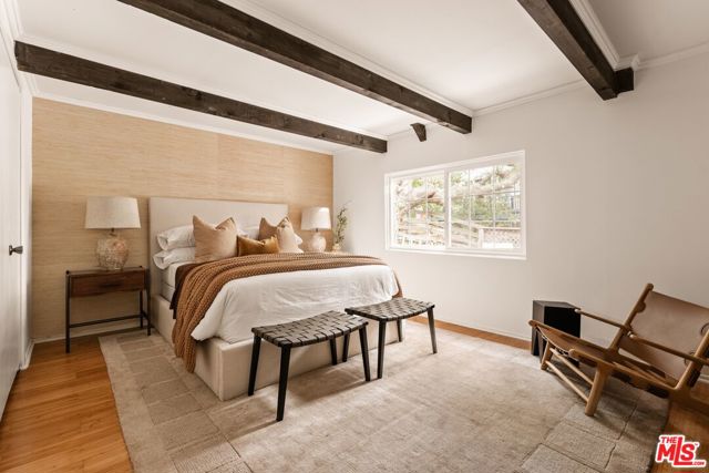 20500 Paradise Lane, Topanga CA: https://media.crmls.org/mediaz/e2f60f2b-b2e2-48a7-9ae4-8114f5c0ebd6.jpg