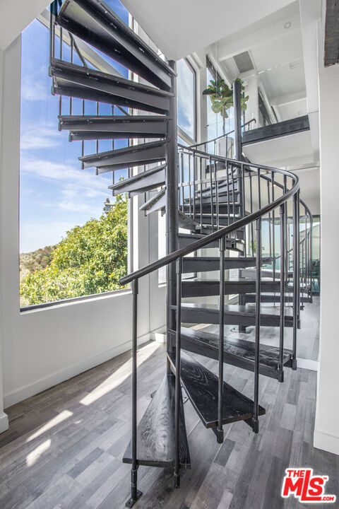 8506 Magnolia Drive, Los Angeles CA: https://media.crmls.org/mediaz/e2f62c45-3c71-4f39-834a-2dd7fc89d9e0.jpg