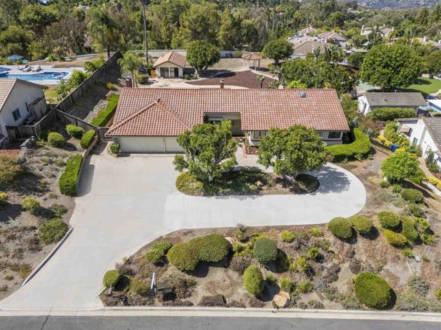 1549 Ventana Drive, Escondido CA: https://media.crmls.org/mediaz/e2f64a22-841a-422a-b7e2-ba3186174316.jpg