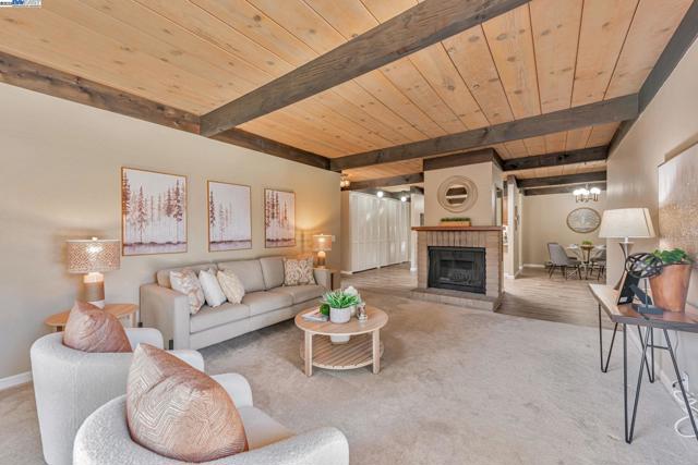 39090 Presidio Way, Fremont CA: https://media.crmls.org/mediaz/e2f67d13-395e-4101-9e87-2769efeaa4c3.jpg