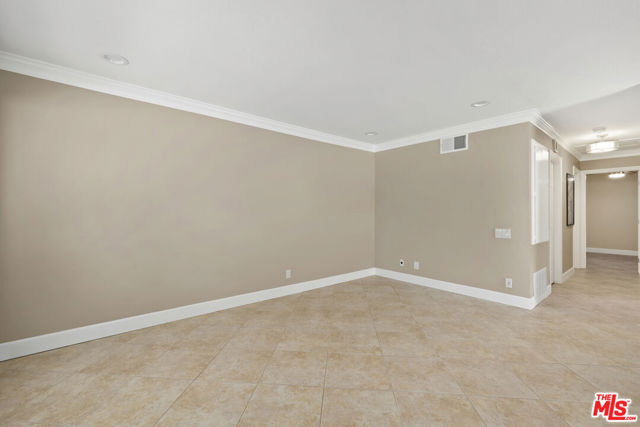 1685 East Avenida De Las Flores photo 14