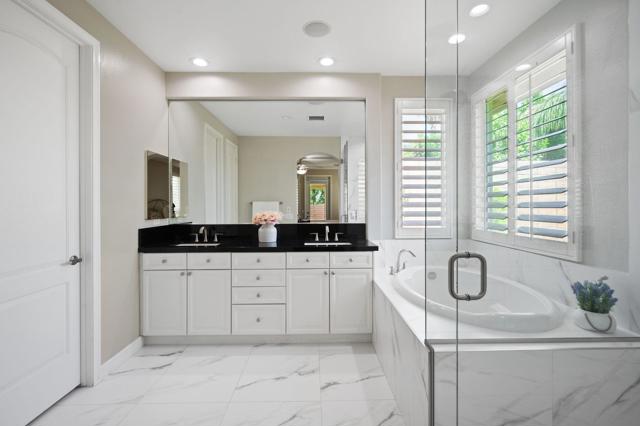 171 Via Martelli, Rancho Mirage CA: https://media.crmls.org/mediaz/e2f799f8-c884-4697-a027-857028355678.jpg