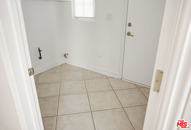 8485 Val Verde Drive photo 37