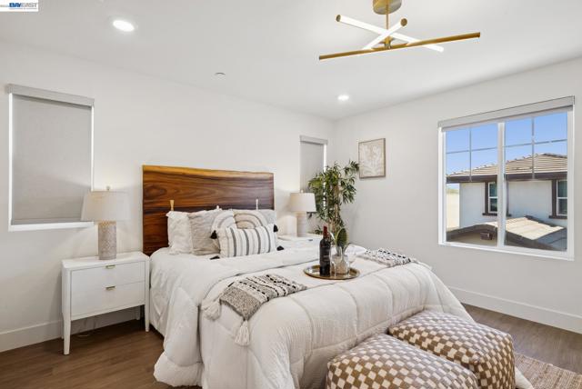 57109 Via Vicenza, San Ramon CA: https://media.crmls.org/mediaz/e2f864ed-a97f-4743-a5ef-c454bc739aec.jpg