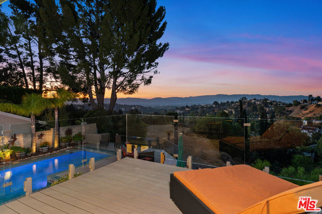 21727 Ulmus Drive, Woodland Hills CA: https://media.crmls.org/mediaz/e2f935b3-cad1-4746-a174-df7a324bd8df.jpg