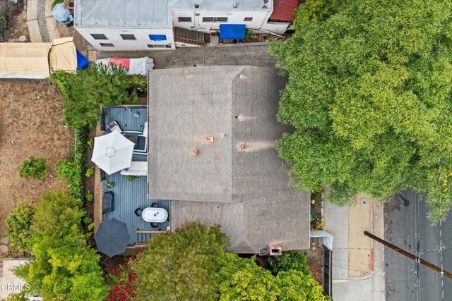 424 E Arrellaga Street, Santa Barbara CA: https://media.crmls.org/mediaz/e2f9bbba-6849-4fa1-b1e9-1a63579aa344.jpg