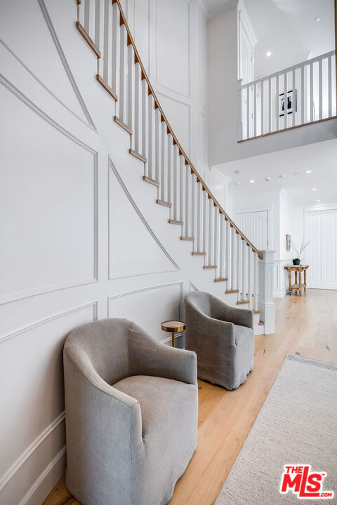 4402 Ledge Avenue, Toluca Lake CA: https://media.crmls.org/mediaz/e2fab9a9-3413-4e0a-a8d3-16d8220a359a.jpg