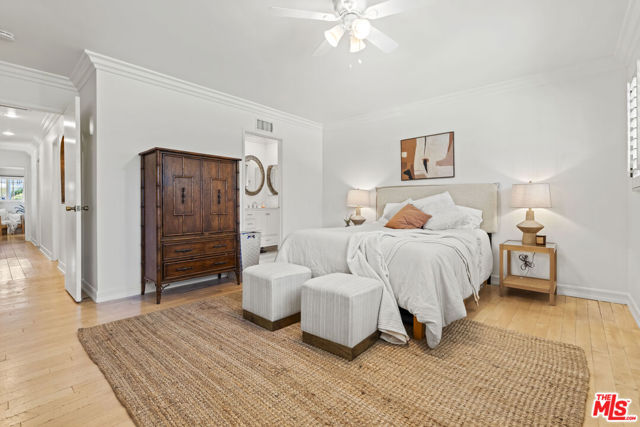 4701 Dunman Avenue, Woodland Hills CA: https://media.crmls.org/mediaz/e2fb4ec0-b82f-4f38-9c63-821ad3a58ac0.jpg