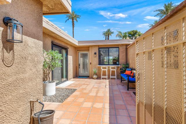 56 Majorca Drive, Rancho Mirage CA: https://media.crmls.org/mediaz/e2fb5222-eab2-4f32-8c4c-2000f945ea35.jpg