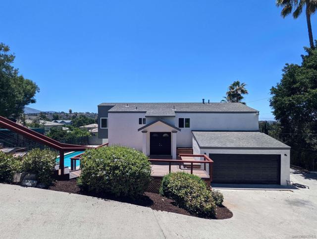 9347 Kahlua Way, Spring Valley CA: https://media.crmls.org/mediaz/e2fc089f-316a-4db8-875c-555500cbdb2b.jpg