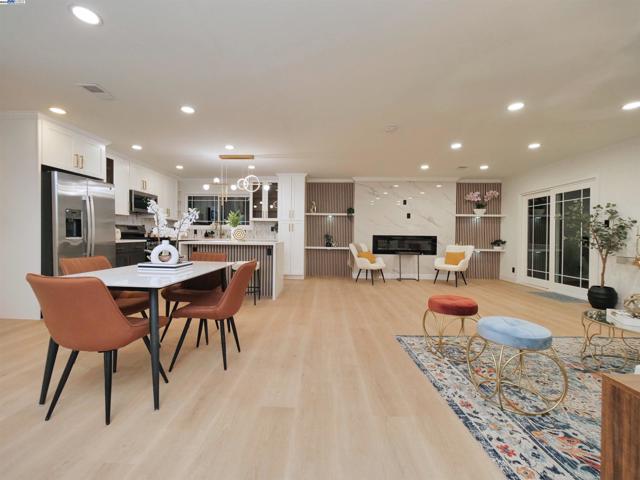 5603 Wintergreen Dr, Newark CA: https://media.crmls.org/mediaz/e2fc6077-3b07-4478-92b9-36e805c1dd2c.jpg