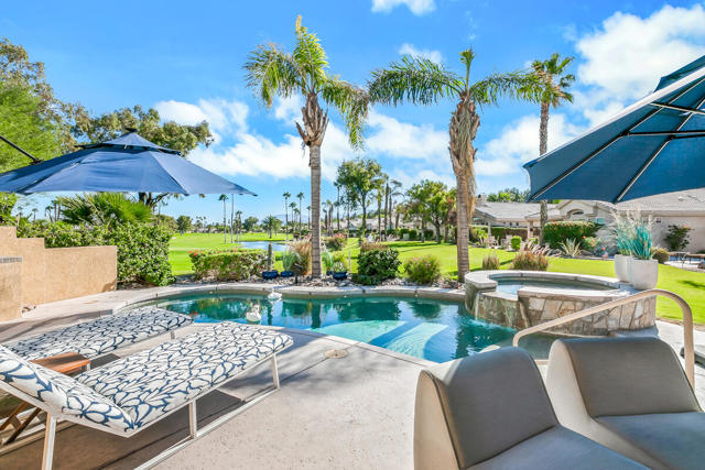67361 N Laguna Drive, Cathedral City CA: https://media.crmls.org/mediaz/e2fd64f7-7ba7-4447-9969-55d2be6574d0.jpg