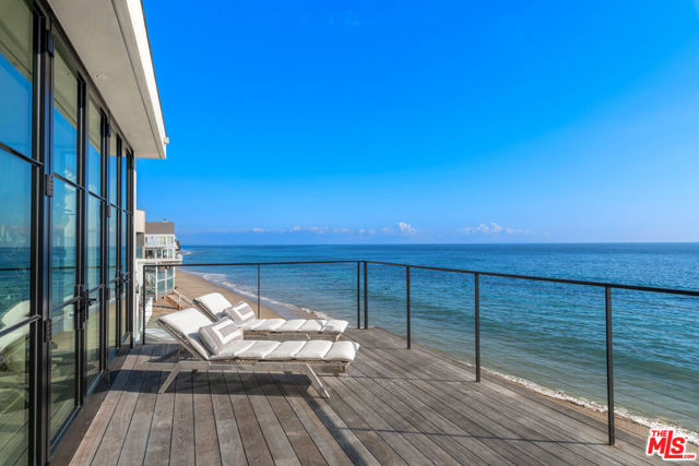 27218 Pacific Coast Highway, Malibu CA: https://media.crmls.org/mediaz/e2fd657a-35a6-4ea1-a7da-21af3b67ad43.jpg